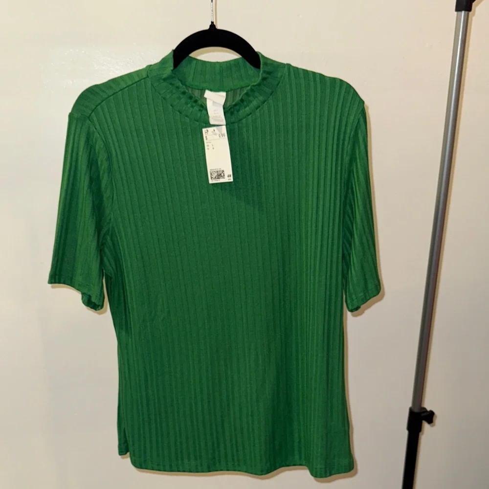 Green Ribbed Shirt - Picture 1 of 6